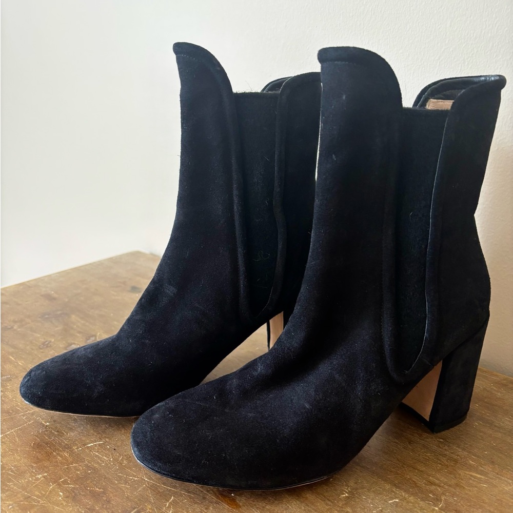 Vero Cuoio Black Suede Heeled Boots - Picture 2 of 3